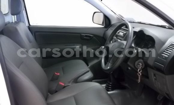Acheter Occasion Voiture Toyota Hilux Blanc à Maseru, Maseru Acheter Occasion Voiture Toyota Hilux Blanc à Maseru, Maseru