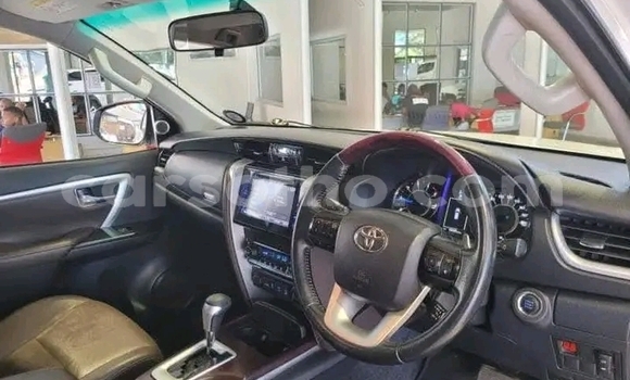 اشتري مستعمل Toyota Fortuner White سيارة في Maseru في Maseru اشتري مستعمل Toyota Fortuner White سيارة في Maseru في Maseru