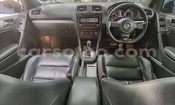 اشتري مستعمل Volkswagen Golf R Blue سيارة في Maseru في Maseru اشتري مستعمل Volkswagen Golf R Blue سيارة في Maseru في Maseru