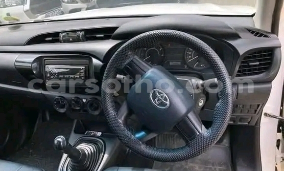 اشتري مستعمل Toyota Hilux White سيارة في Maseru في Maseru اشتري مستعمل Toyota Hilux White سيارة في Maseru في Maseru