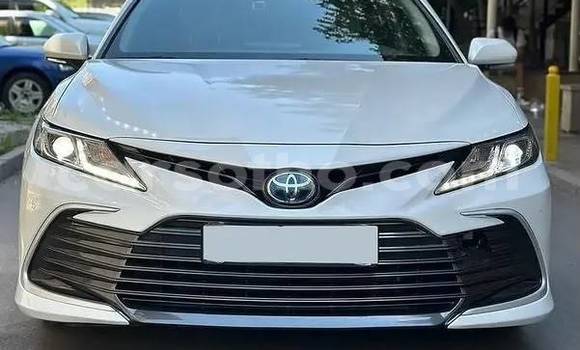 Buy Used Toyota Camry White Car in Maputsoe in Leribe