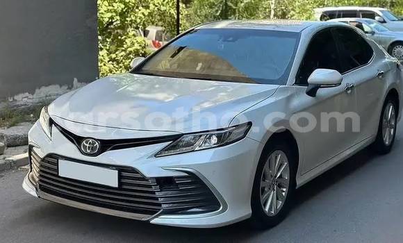 Buy Used Toyota Camry White Car in Maputsoe in Leribe Buy Used Toyota Camry White Car in Maputsoe in Leribe