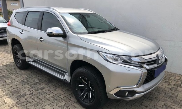Sayi Na hannu Mitsubishi Pajero Sport Silver Mota in Butha–Buthe a Thaba-Tseka Sayi Na hannu Mitsubishi Pajero Sport Silver Mota in Butha–Buthe a Thaba-Tseka