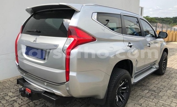 Sayi Na hannu Mitsubishi Pajero Sport Silver Mota in Butha–Buthe a Thaba-Tseka Sayi Na hannu Mitsubishi Pajero Sport Silver Mota in Butha–Buthe a Thaba-Tseka