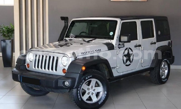 Buy Used Jeep Wrangler Silver Car in Hlotse in Leribe Buy Used Jeep Wrangler Silver Car in Hlotse in Leribe