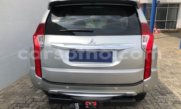 Sayi Na hannu Mitsubishi Pajero Sport Silver Mota in Butha–Buthe a Thaba-Tseka Sayi Na hannu Mitsubishi Pajero Sport Silver Mota in Butha–Buthe a Thaba-Tseka