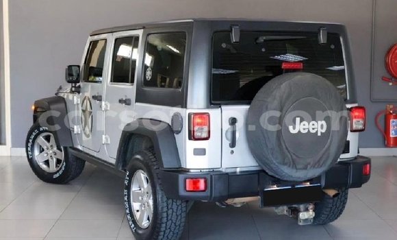 Buy Used Jeep Wrangler Silver Car in Hlotse in Leribe Buy Used Jeep Wrangler Silver Car in Hlotse in Leribe