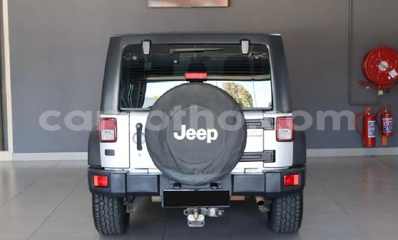 Buy Used Jeep Wrangler Silver Car in Hlotse in Leribe Buy Used Jeep Wrangler Silver Car in Hlotse in Leribe