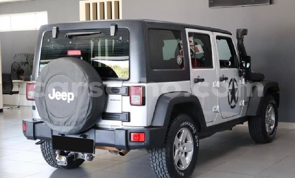 Buy Used Jeep Wrangler Silver Car in Hlotse in Leribe Buy Used Jeep Wrangler Silver Car in Hlotse in Leribe