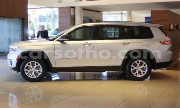 Buy Used Jeep Grand Cherokee Silver Car in Maseru in Maseru Buy Used Jeep Grand Cherokee Silver Car in Maseru in Maseru