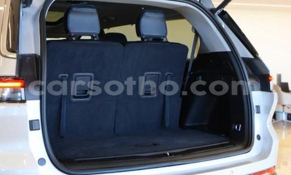 Buy Used Jeep Grand Cherokee Silver Car in Maseru in Maseru Buy Used Jeep Grand Cherokee Silver Car in Maseru in Maseru