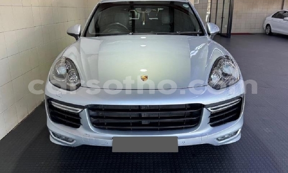 Buy Used Porsche Cayenne Silver Car in Quthing in Butha-Buthe