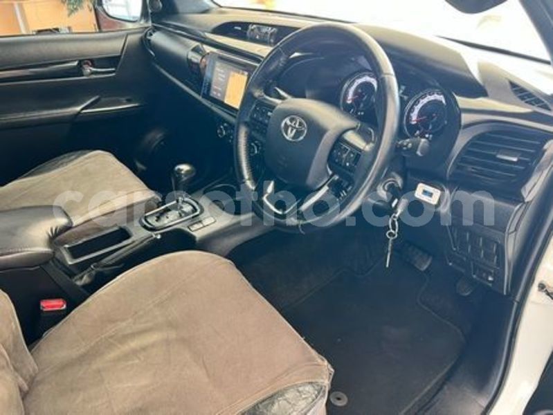 Big with watermark toyota hilux butha buthe quthing 32014