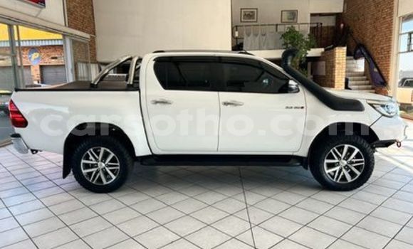 اشتري مستعمل Toyota Hilux White سيارة في Quthing في Butha-Buthe اشتري مستعمل Toyota Hilux White سيارة في Quthing في Butha-Buthe