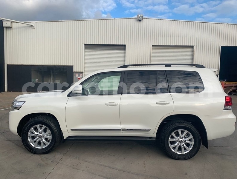 Big with watermark toyota land cruiser leribe maputsoe 32039
