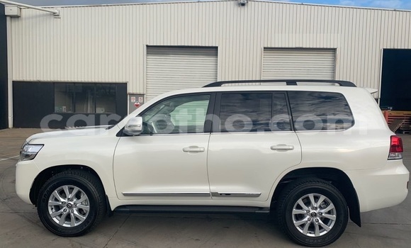 اشتري مستعمل Toyota Land Cruiser White سيارة في Maputsoe في Leribe اشتري مستعمل Toyota Land Cruiser White سيارة في Maputsoe في Leribe