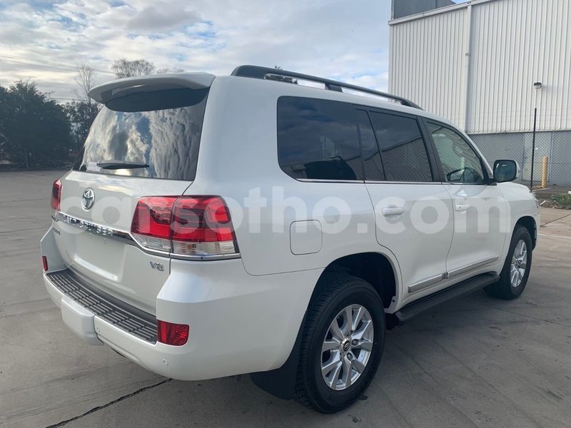 Big with watermark toyota land cruiser leribe maputsoe 32039
