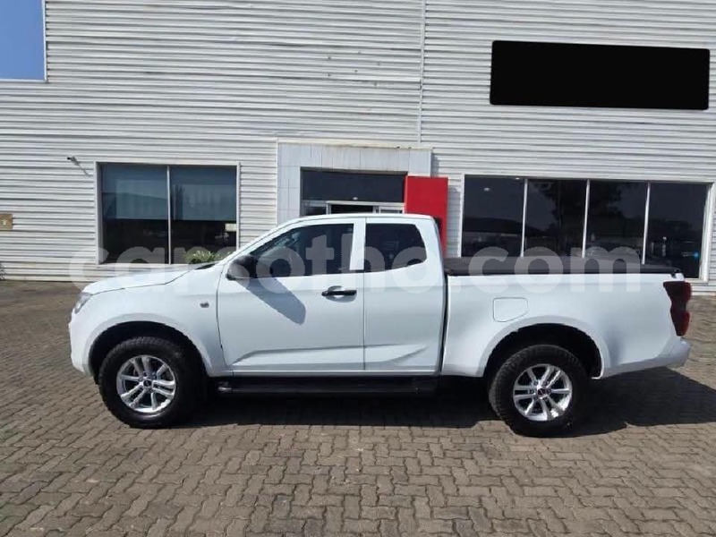 Big with watermark isuzu d max butha buthe quthing 32047