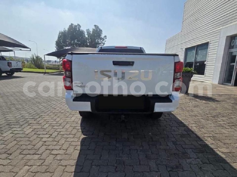 Big with watermark isuzu d max butha buthe quthing 32047