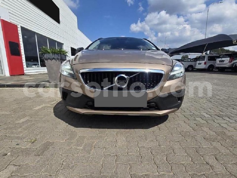 Big with watermark volvo v40 leribe peka 32051