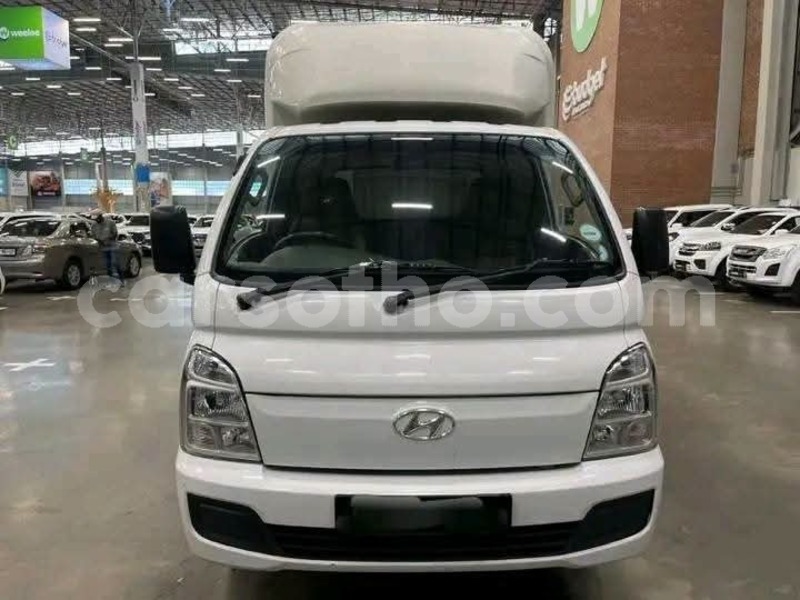 Big with watermark hyundai h200 maseru maseru 32057