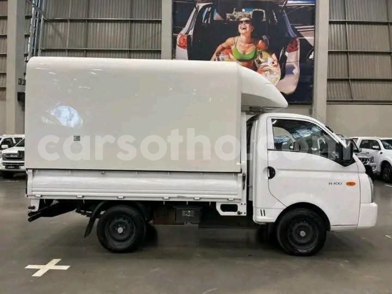 Big with watermark hyundai h200 maseru maseru 32057