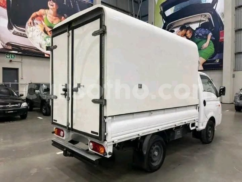 Big with watermark hyundai h200 maseru maseru 32057