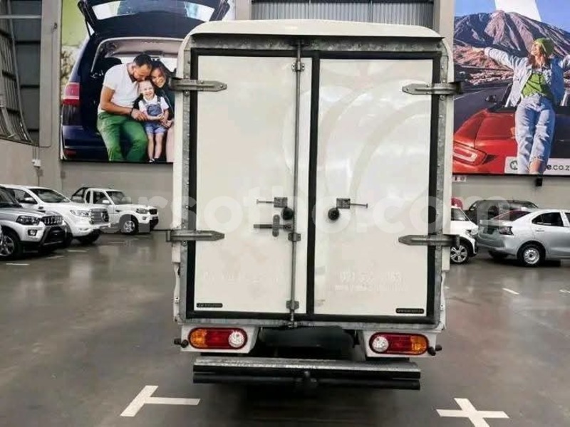 Big with watermark hyundai h200 maseru maseru 32057