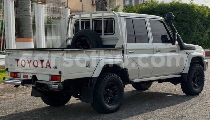 Big with watermark toyota land cruiser leribe maputsoe 32059