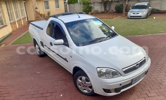 Sayi Na hannu Opel Corsa White Mota in Mafeteng a Mafeteng