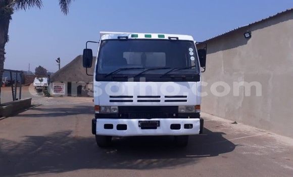 Buy Used Nissan Cube White Car in Mafeteng in Mafeteng Buy Used Nissan Cube White Car in Mafeteng in Mafeteng