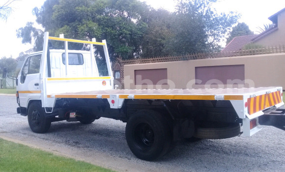 Buy Used Toyota Dyna White Car in Mafeteng in Mafeteng Buy Used Toyota Dyna White Car in Mafeteng in Mafeteng