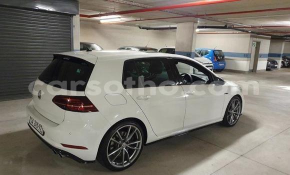 اشتري مستعمل Volkswagen Golf R White سيارة في Hlotse في Leribe اشتري مستعمل Volkswagen Golf R White سيارة في Hlotse في Leribe