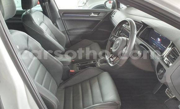 اشتري مستعمل Volkswagen Golf R White سيارة في Hlotse في Leribe اشتري مستعمل Volkswagen Golf R White سيارة في Hlotse في Leribe