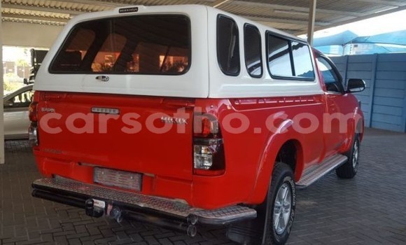 Sayi Na hannu Toyota Hilux Red Mota in Maseru a Maseru Sayi Na hannu Toyota Hilux Red Mota in Maseru a Maseru