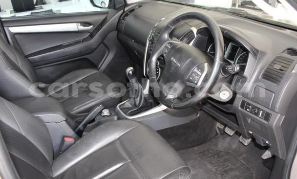 Sayi Na hannu Isuzu KB Silver Mota in Maseru a Maseru Sayi Na hannu Isuzu KB Silver Mota in Maseru a Maseru