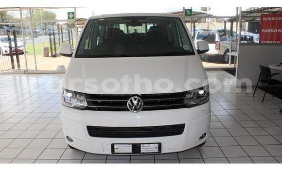 Acheter Occasion Voiture Volkswagen Caravelle Blanc à Hlotse, Leribe Acheter Occasion Voiture Volkswagen Caravelle Blanc à Hlotse, Leribe