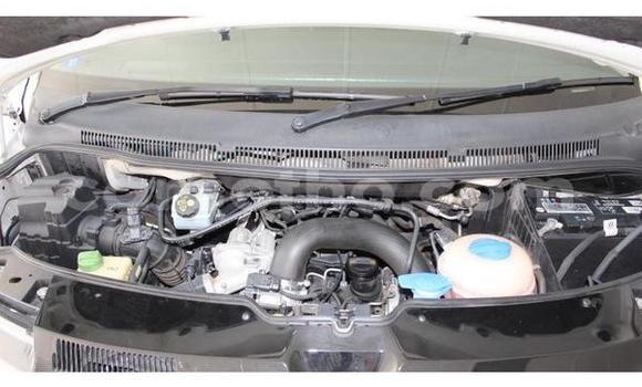 Acheter Occasion Voiture Volkswagen Caravelle Blanc à Hlotse, Leribe Acheter Occasion Voiture Volkswagen Caravelle Blanc à Hlotse, Leribe