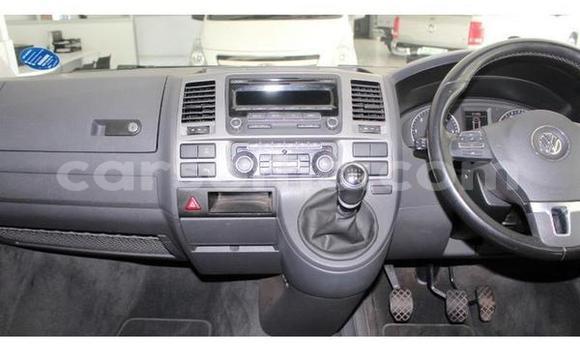 Acheter Occasion Voiture Volkswagen Caravelle Blanc à Hlotse, Leribe Acheter Occasion Voiture Volkswagen Caravelle Blanc à Hlotse, Leribe