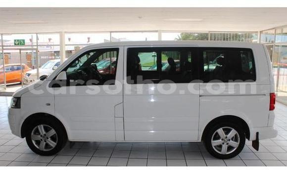 Acheter Occasion Voiture Volkswagen Caravelle Blanc à Hlotse, Leribe Acheter Occasion Voiture Volkswagen Caravelle Blanc à Hlotse, Leribe