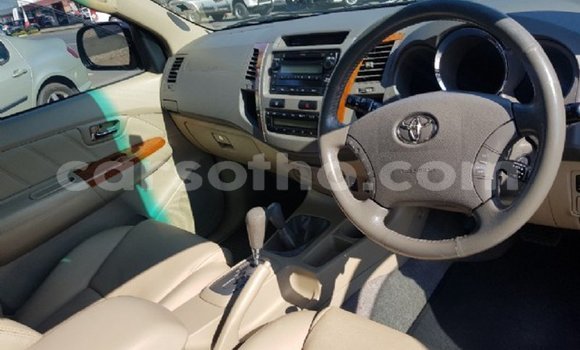 اشتري مستعمل Toyota Fortuner Blue سيارة في Maseru في Maseru اشتري مستعمل Toyota Fortuner Blue سيارة في Maseru في Maseru