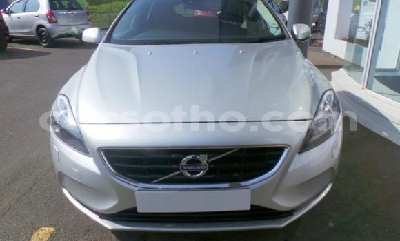 Acheter Occasion Voiture Volvo V40 Gris à Hlotse, Leribe Acheter Occasion Voiture Volvo V40 Gris à Hlotse, Leribe