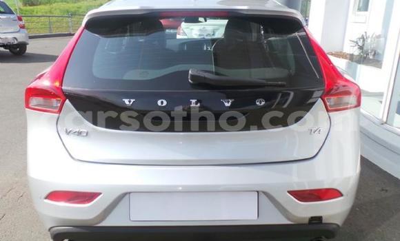 Acheter Occasion Voiture Volvo V40 Gris à Hlotse, Leribe Acheter Occasion Voiture Volvo V40 Gris à Hlotse, Leribe