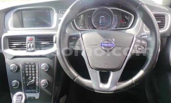 Acheter Occasion Voiture Volvo V40 Gris à Hlotse, Leribe Acheter Occasion Voiture Volvo V40 Gris à Hlotse, Leribe