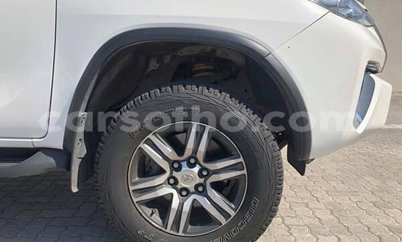 اشتري مستعمل Toyota Fortuner White سيارة في Maseru في Maseru اشتري مستعمل Toyota Fortuner White سيارة في Maseru في Maseru