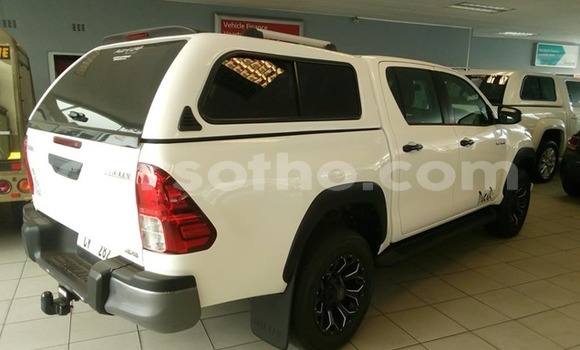اشتري مستعمل Toyota Hilux White سيارة في Maseru في Maseru اشتري مستعمل Toyota Hilux White سيارة في Maseru في Maseru