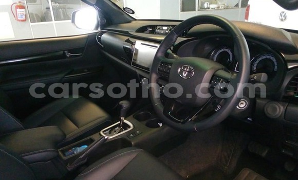 اشتري مستعمل Toyota Hilux White سيارة في Maseru في Maseru اشتري مستعمل Toyota Hilux White سيارة في Maseru في Maseru