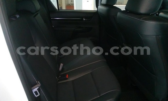 اشتري مستعمل Toyota Hilux White سيارة في Maseru في Maseru اشتري مستعمل Toyota Hilux White سيارة في Maseru في Maseru