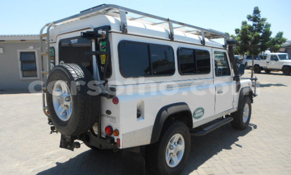 اشتري مستعمل Land Rover Defender White سيارة في Maseru في Maseru اشتري مستعمل Land Rover Defender White سيارة في Maseru في Maseru