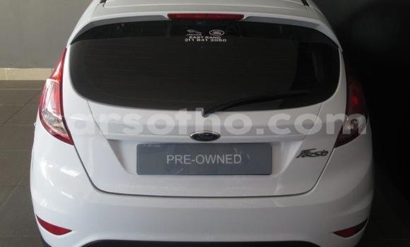Sayi Na hannu Ford Fiesta White Mota in Maseru a Maseru Sayi Na hannu Ford Fiesta White Mota in Maseru a Maseru